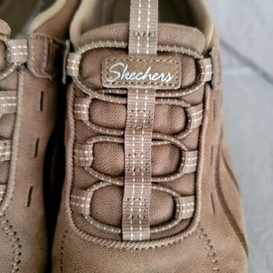 Skechers no-tie shoes